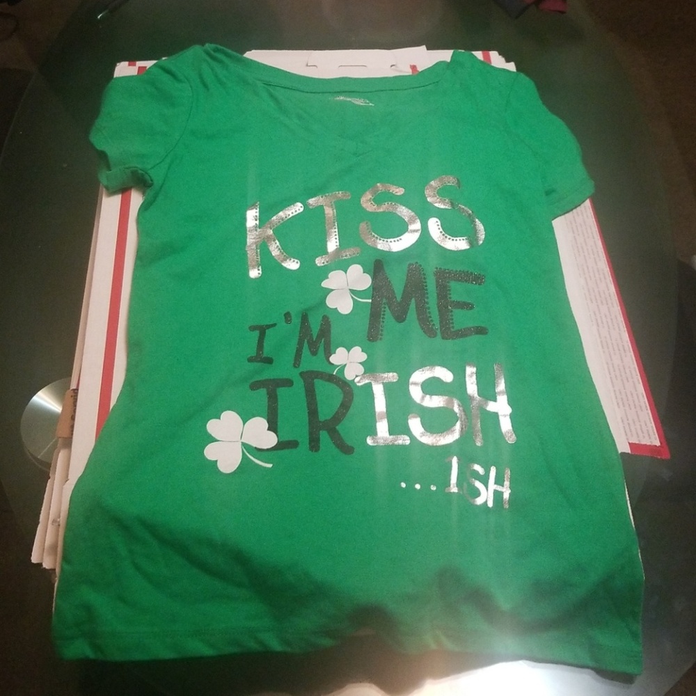 Women graphic top